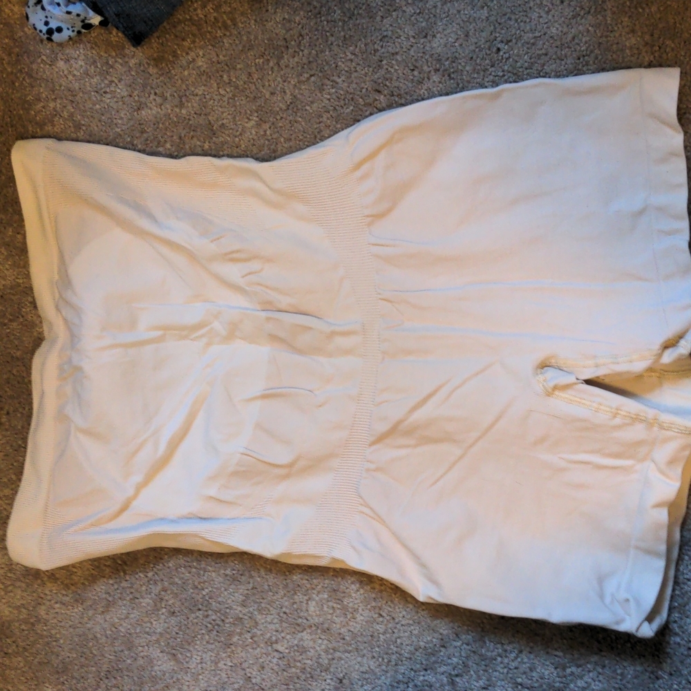 Blanqi Everyday Maternity Belly Support Girlshorts in Pale Nude size Large